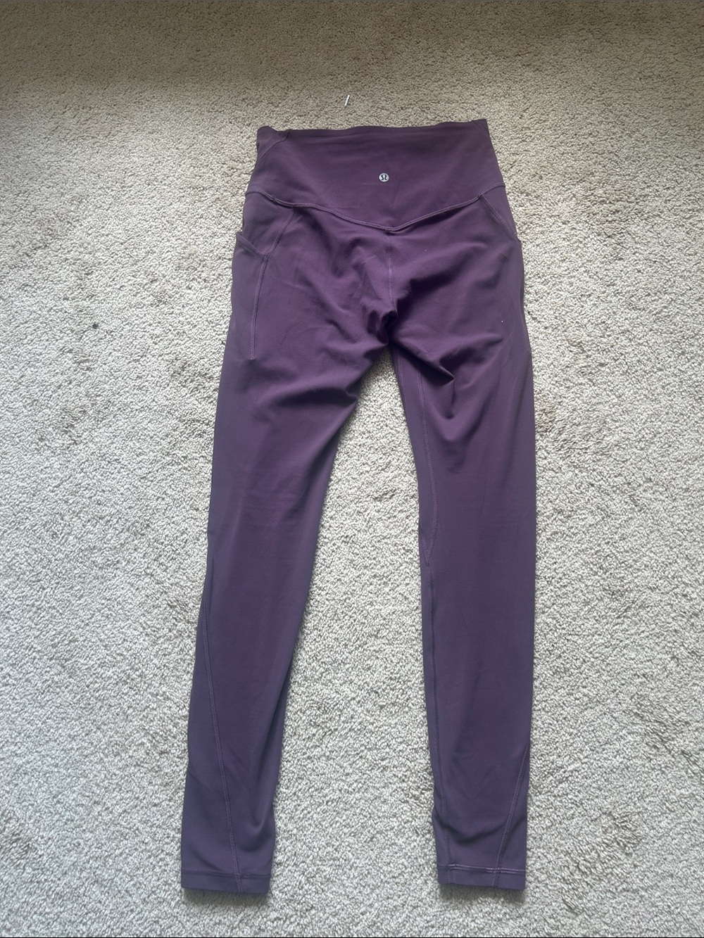 Lululemon legging great condition !!